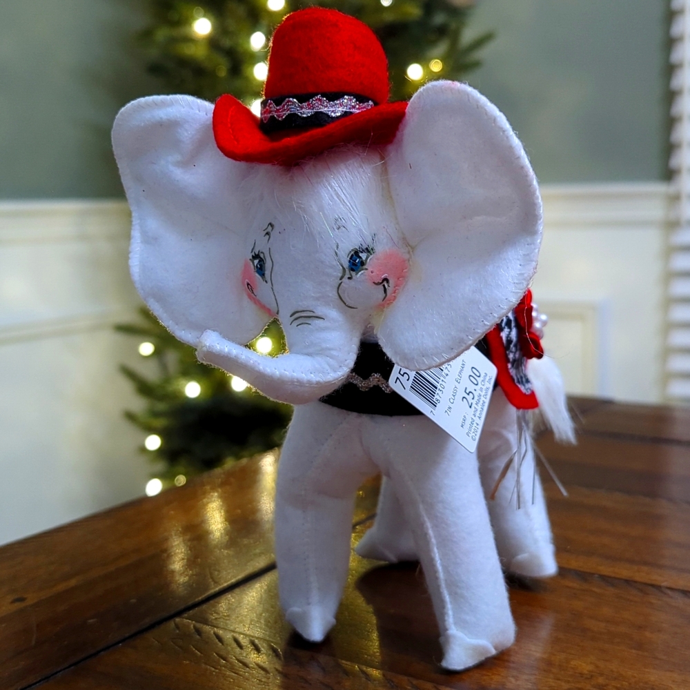 Annalee 2014 7" Classy Elephant Figure 751314
